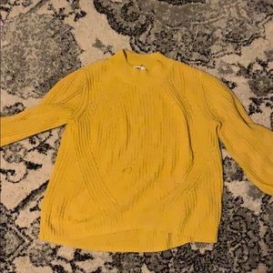 This is an old navy KIDS sweater M8